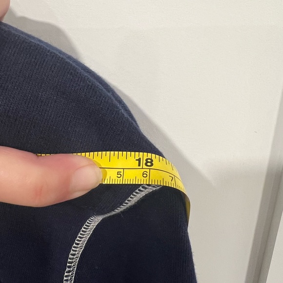 Old Navy boy’s oversized sweat top - Picture 10 of 10